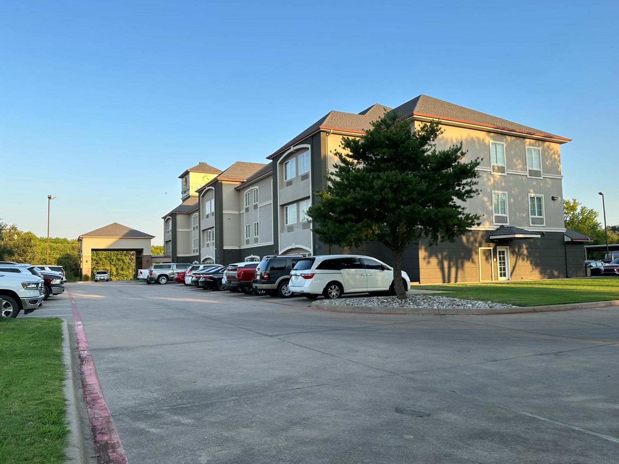 萨尔弗斯普林斯拉昆塔套房酒店 热萨尔弗斯普林斯 外观 照片